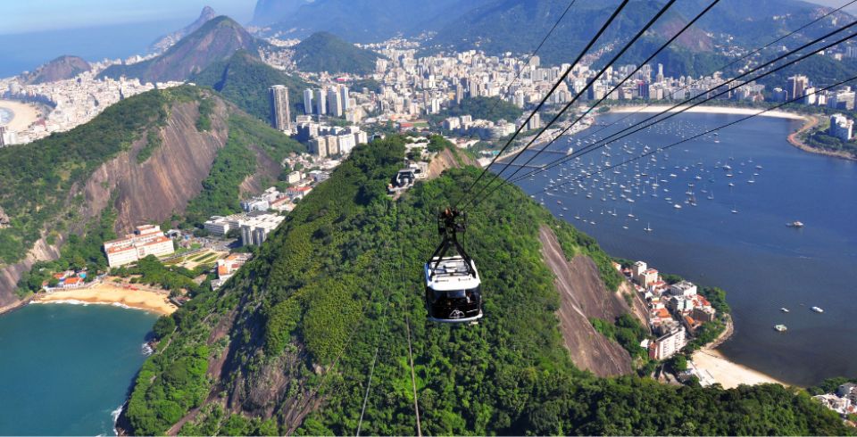 Um dia no Rio Regular:  Corcovado em trem, Pão de Açúcar, City Tour e almoço